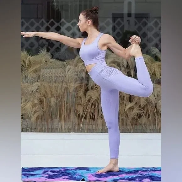 FRESOUGHT ENGINERY Purple Seamless Workout Set NWOT - Picture 1 of 12